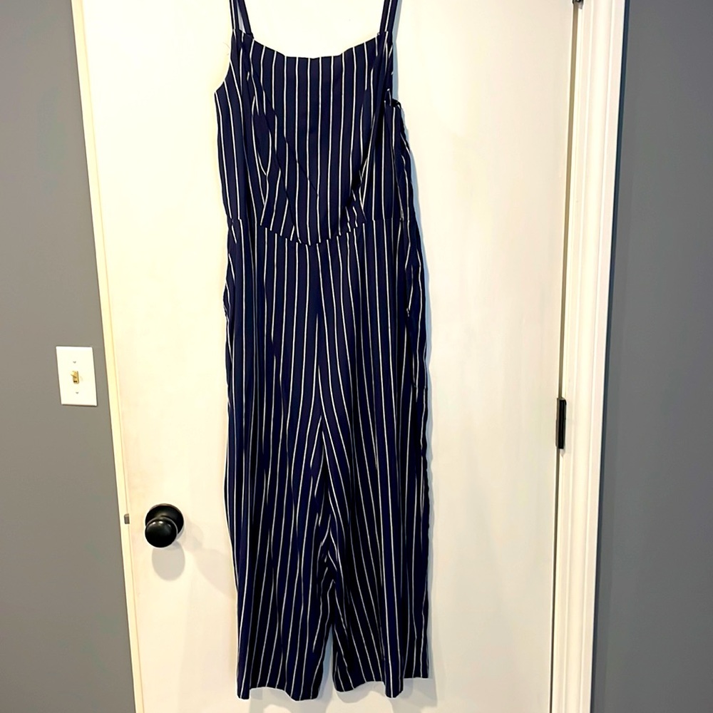 NWT Old Navy Cropped Wide Leg Jumper